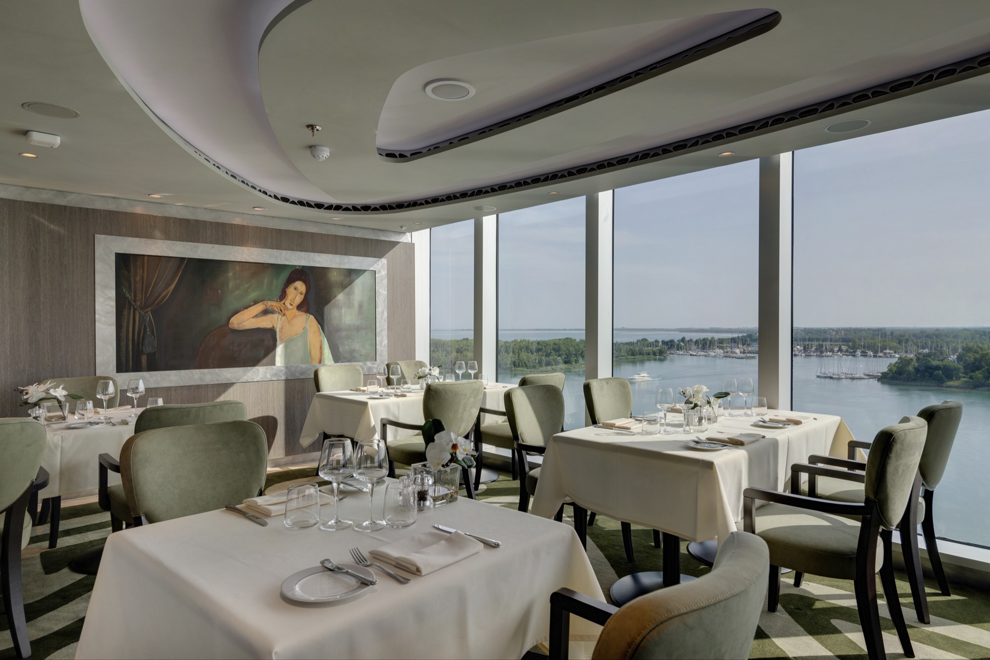 MSC Seaview - MSC Yacht Club Grill & Bar